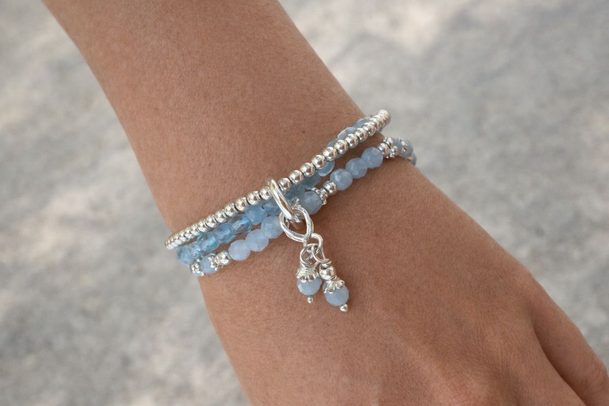 Bracciali & Braccialetti: 3 Faches Aquamarin Armband – Nuovo e nell'imballaggio originale da Niederglatt ZH venduto da Silberschmuck-design