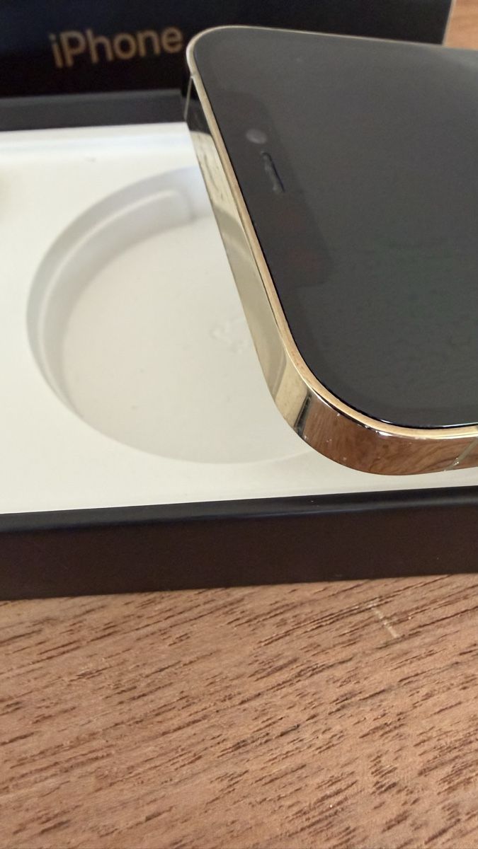 Apple Telefoni cellulari / Smartphones: iPhone 12 Pro, 128GB, gold – Usato da Cheyres venduto da oti_99dy 8