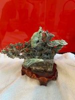 Jade Figur (Handarbeit)
