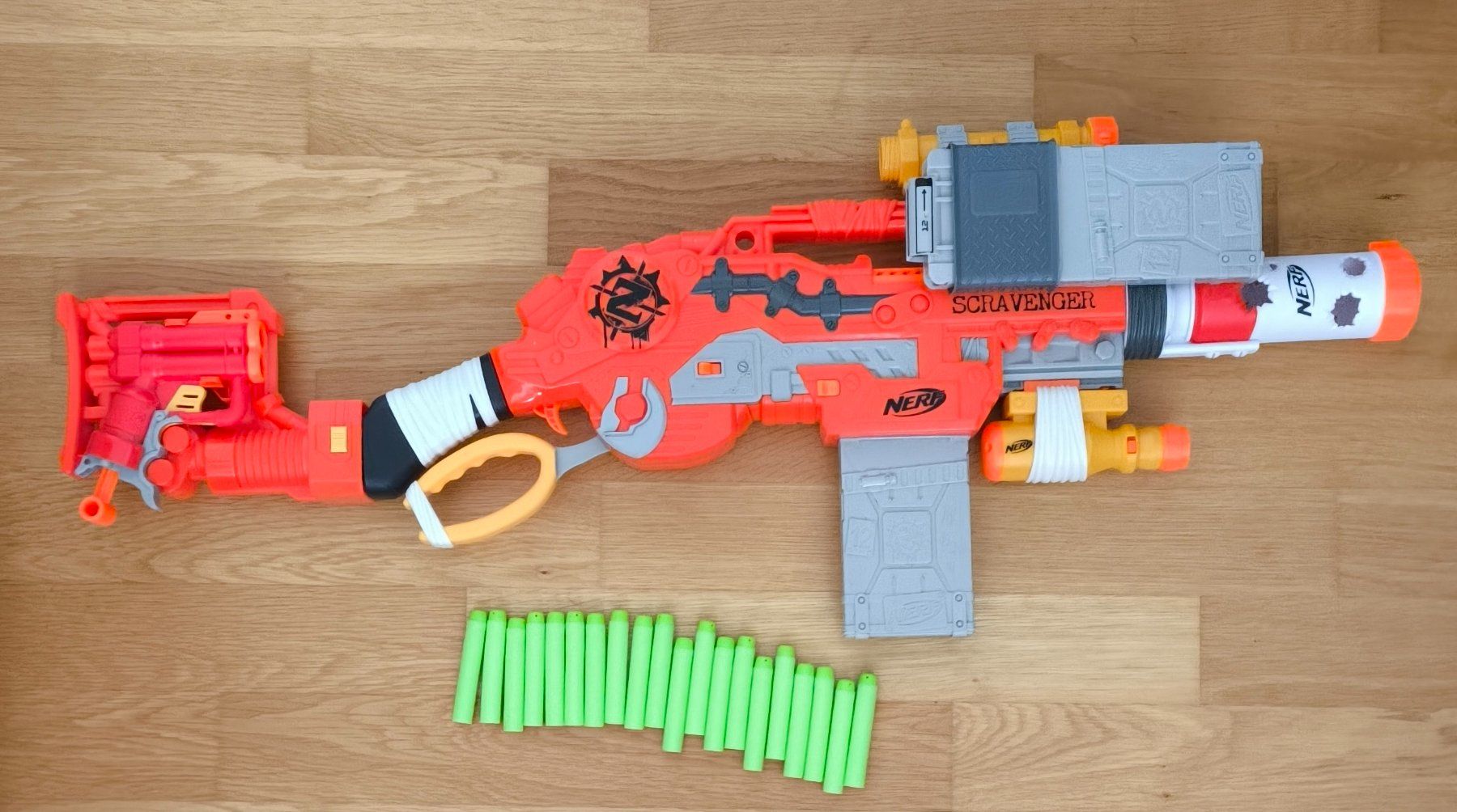 Nerf Giocattoli: NERF Zombie Strike Scravenger – Usato da Arbon venduto da Laszlo.Novak