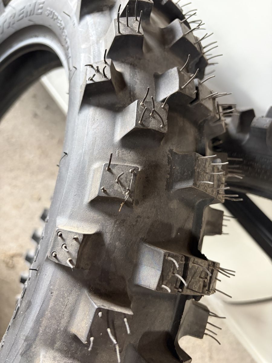 Metzeler Pneus & Roues: Metzeler 6 Days Enduro Reifen – Neuf (Voir description) à Thörishaus par craa 1