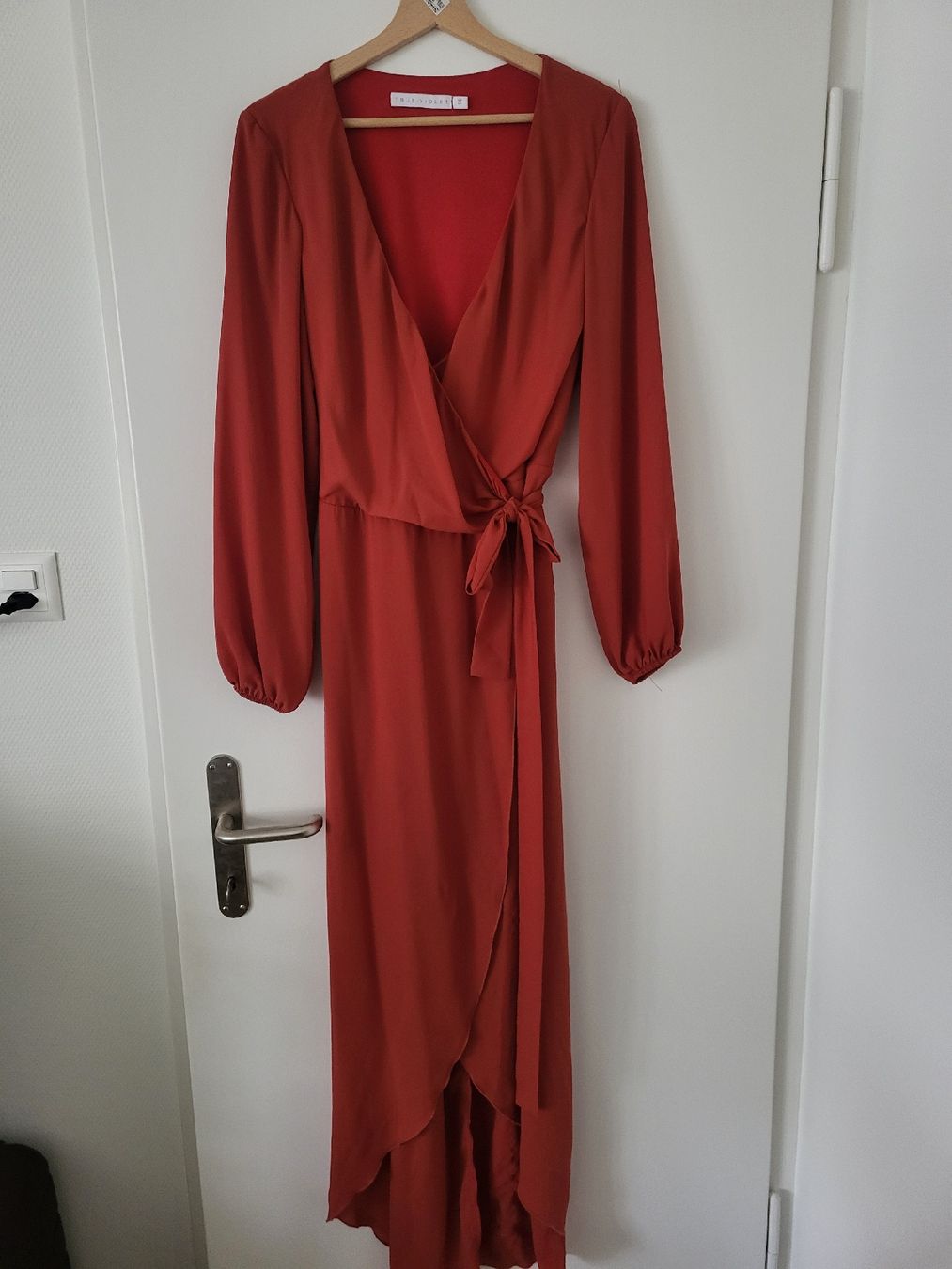Vestiti: Rotes Wickelkleid (True Violet) – Usato da Zürich venduto da schaninboe