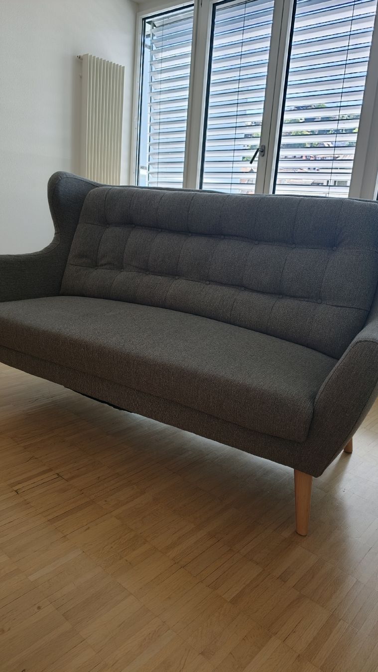 Sofas: Kostenloses Sofa  – Défectueux à St. Gallen par leo_tfk9 2
