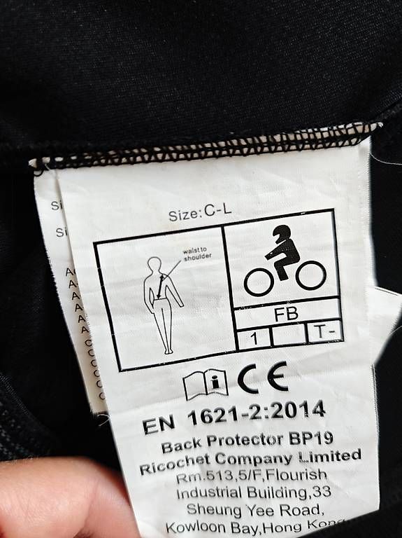 Autres vêtements fille: Reitweste Steeds  – D'occasion à Zürich par wydleri 3