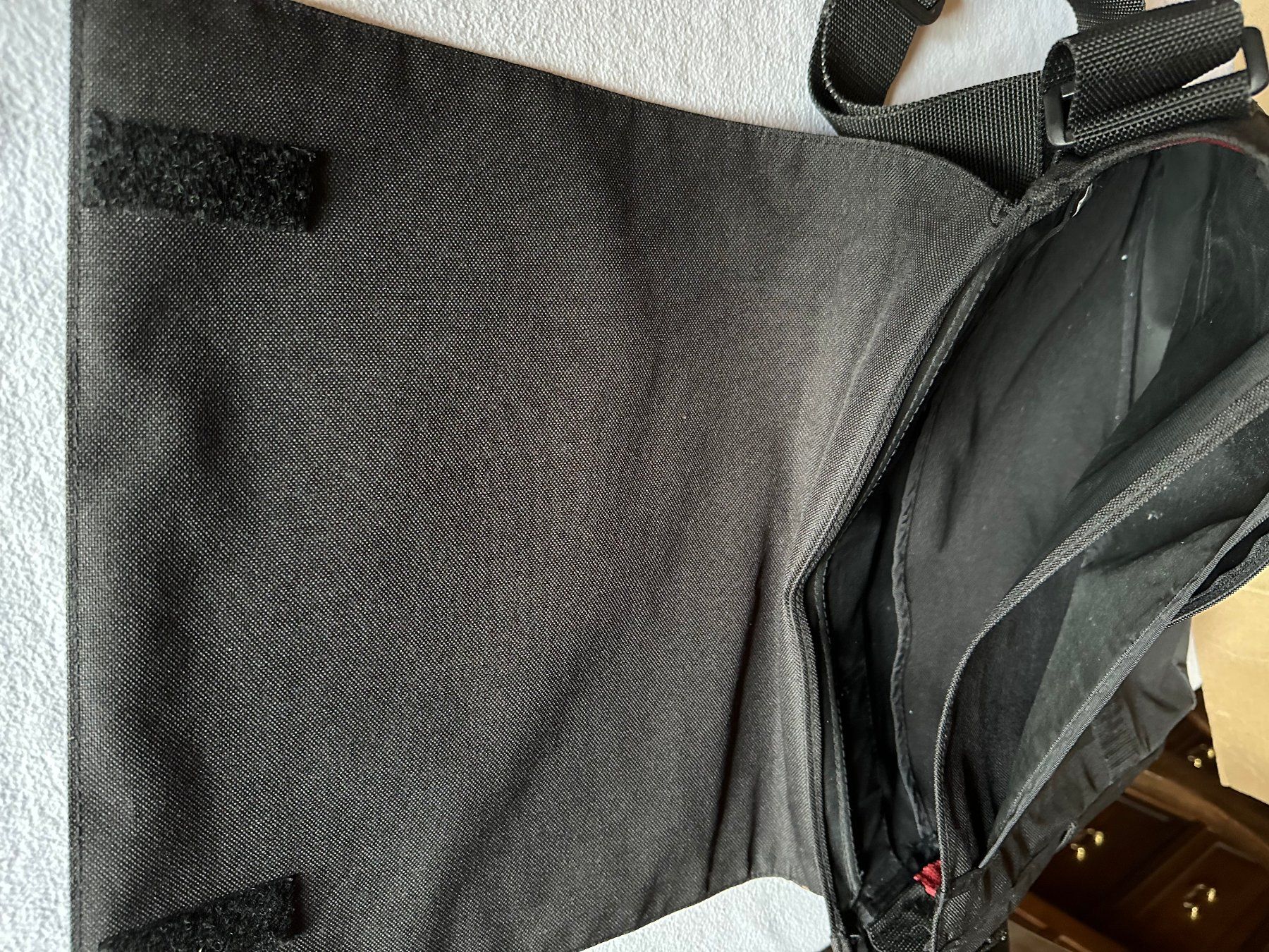 Zaini: 2 sacs à dos et 1 sacoche – Usato da Ste-Croix venduto da mjmg 9