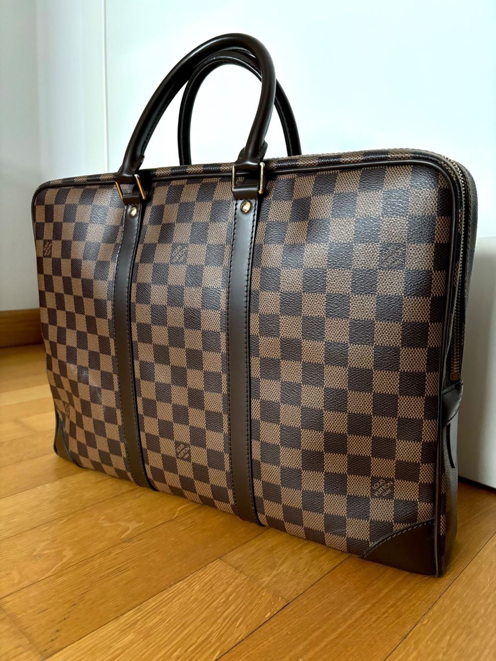 Taschen: Louis Vuitton Porte Documents Voyage Damier Tasche – Gebraucht aus Luzern von schuhparadies159 1