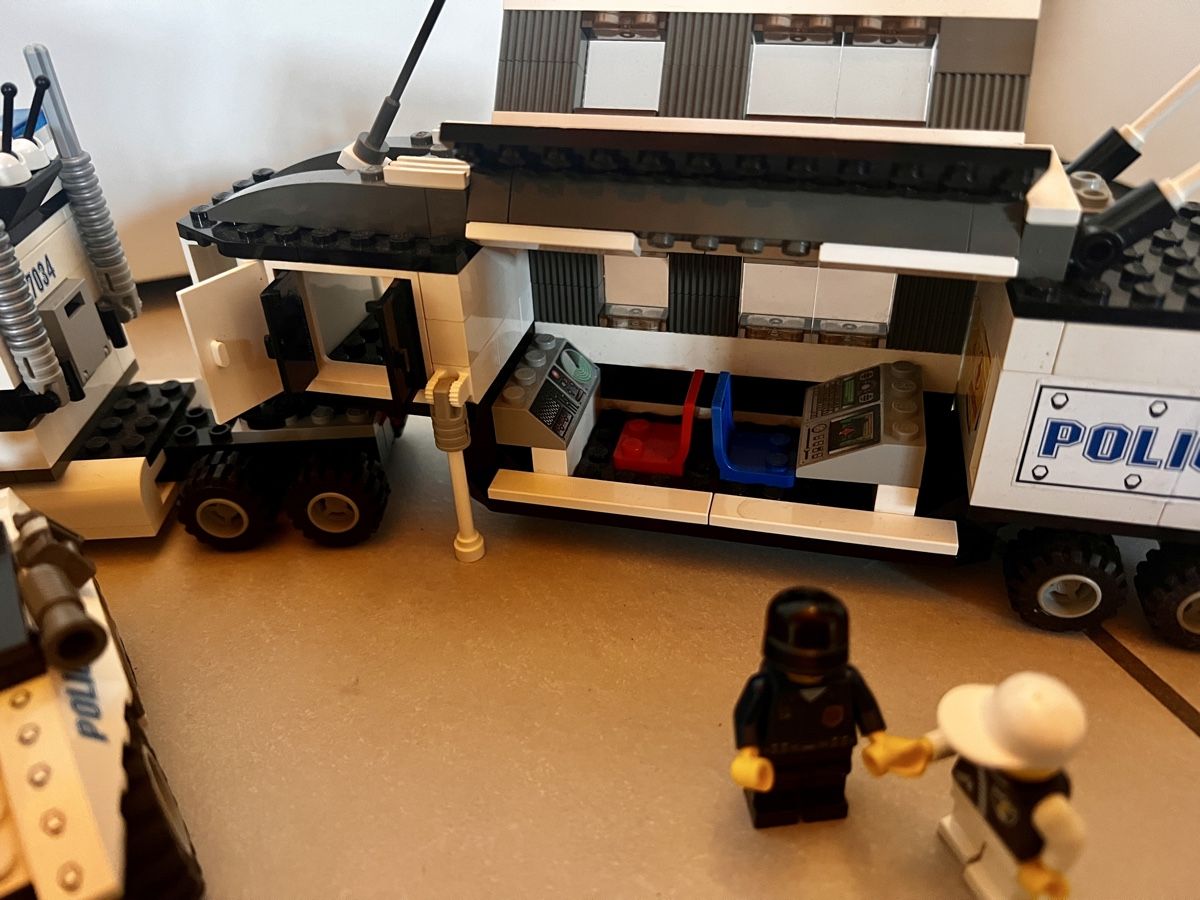 Lego Kit di costruzioni: Lego Polizeisammlung  – Usato da Winterthur venduto da Concorde12 3