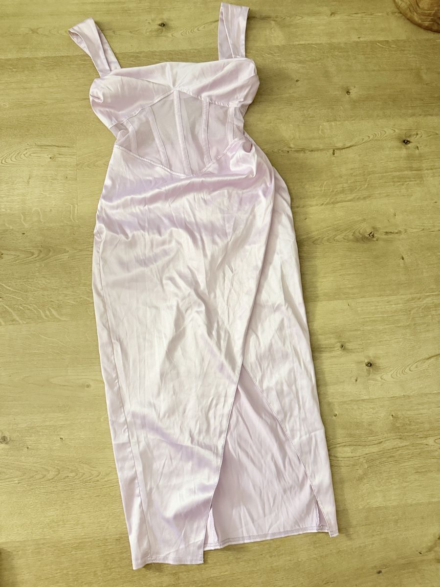Asos Vestiti: Schönes Kleid asos design – Usato da Jona venduto da HappyHappyHappyHappy