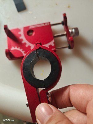 Supporti a parete: Support Téléphone Réglable Vélo trottinette rouge – Nuovo e nell'imballaggio originale da Morges venduto da Carskin 2