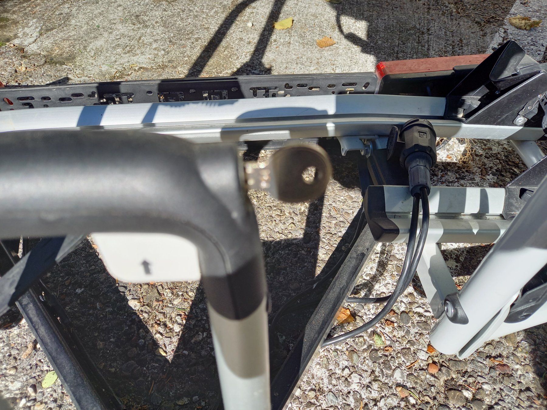 Atera Dachträger: Fahrradträger Atera – Gebraucht aus Biglen von BrockenhausGruenspan 5