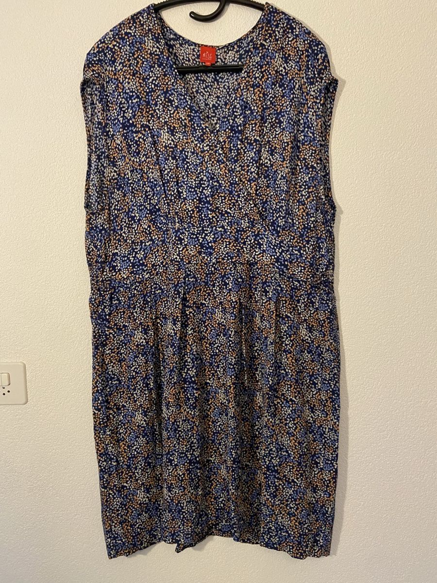 Captain Tortue Kleider: Robe captain tortue t.48 – Gebraucht aus Berlens von aye_lf66