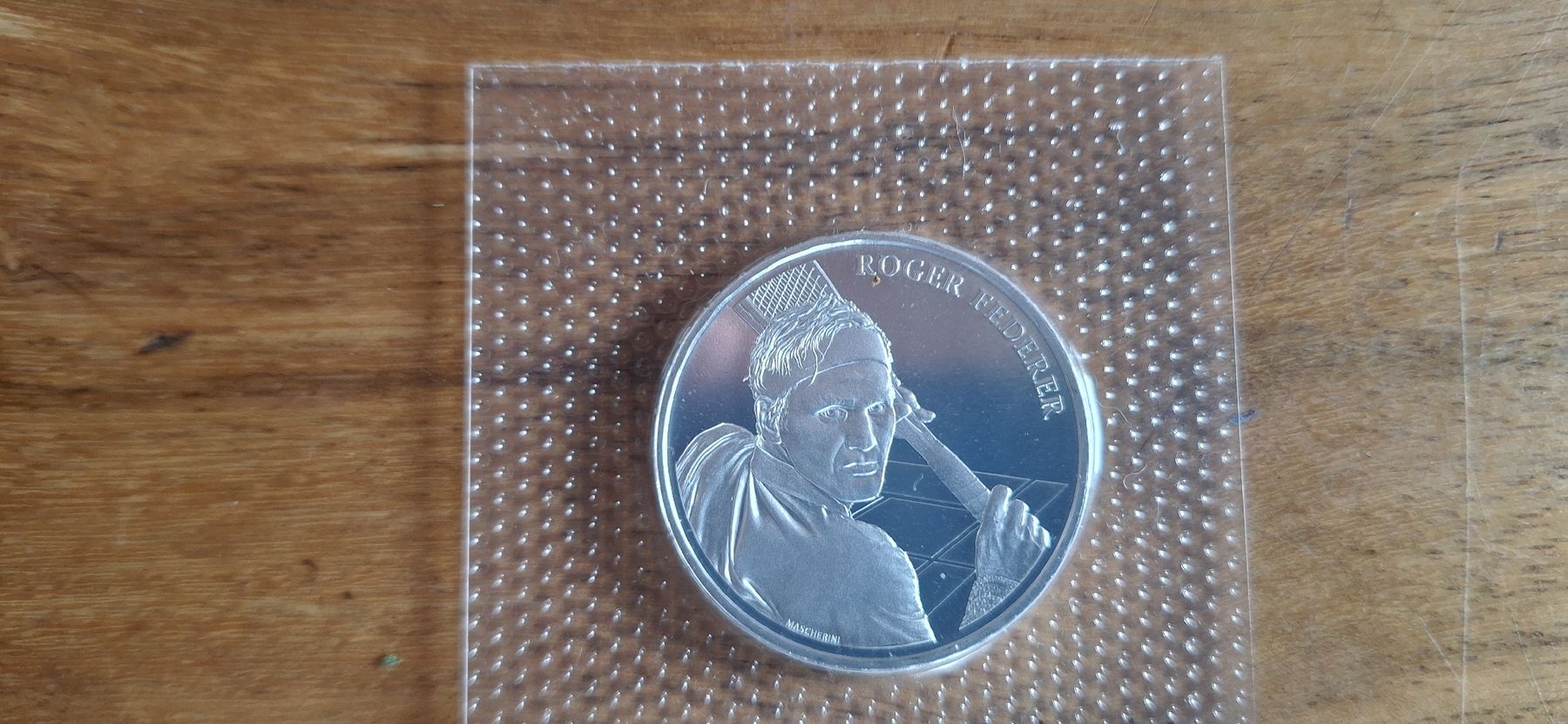 Tutti le monete: Pièce commémorative Roger Federer 20 FR. - 2020 – Nuovo e nell'imballaggio originale da Le Sentier venduto da Loorenz