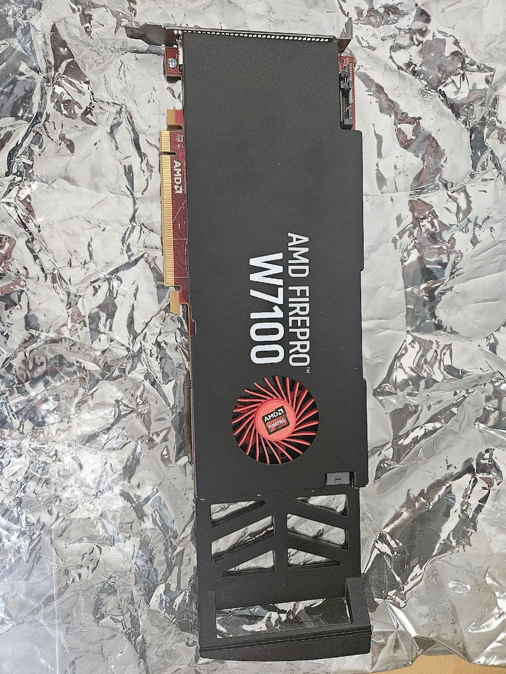 Amd Schede grafiche: AMD FirePro W7100 Grafikkarte – Usato da Dürrenäsch venduto da mat_mlk2