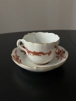 Meissen Roter Drachenbecher und Untertasse, Porzellan