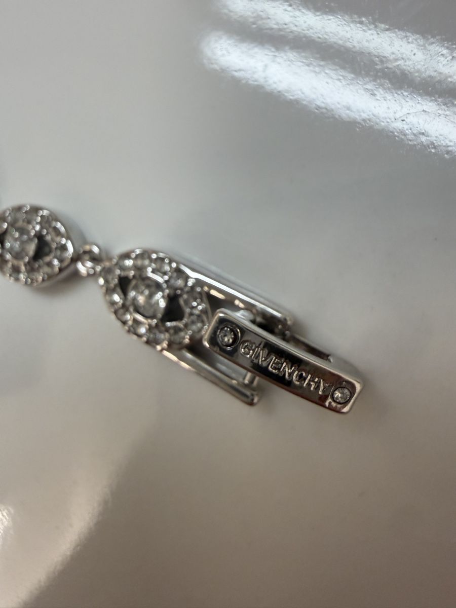 Givenchy Armbänder & -reifen: Givenchy flex bracelet – Neu (gemäss Beschreibung) aus Chur von sil_v7n6 1