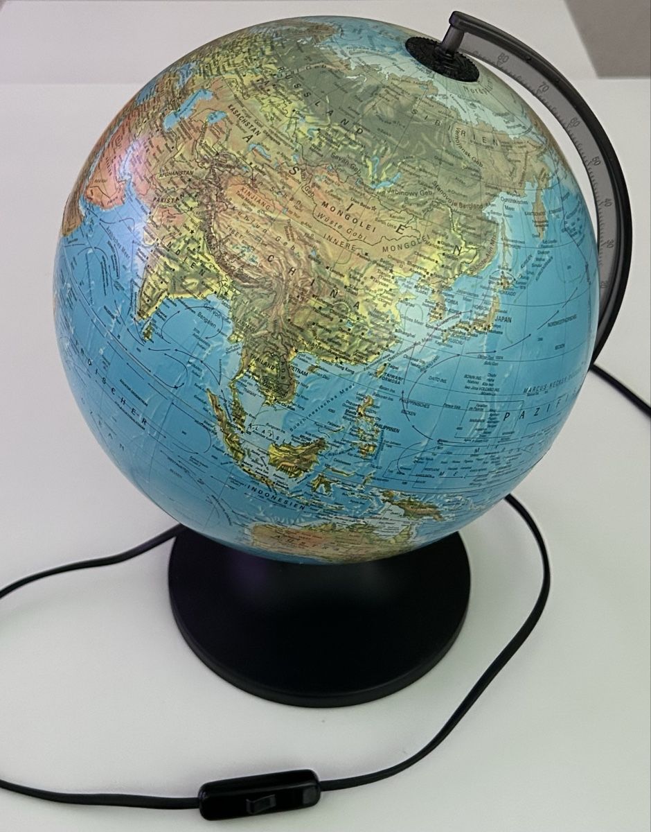 Altro in Decorazioni & Accessori: Beleuchteter Globus, top Zustand – Usato da Ostermundigen venduto da downunder08 1