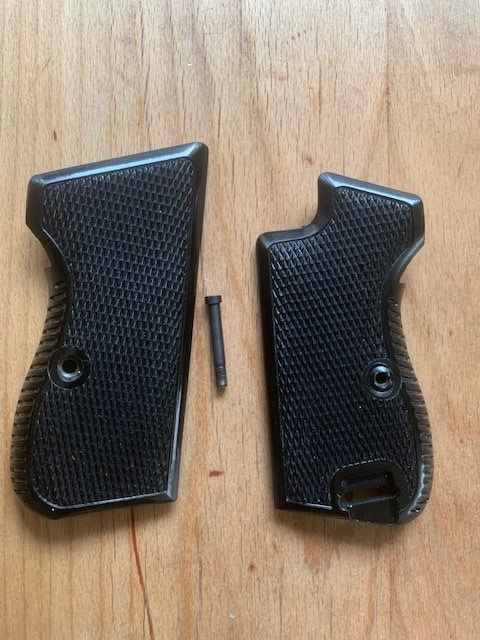 Schützensport: Griffschalen SIG 210, Original mit Schraube – Gebraucht aus Ennenda von