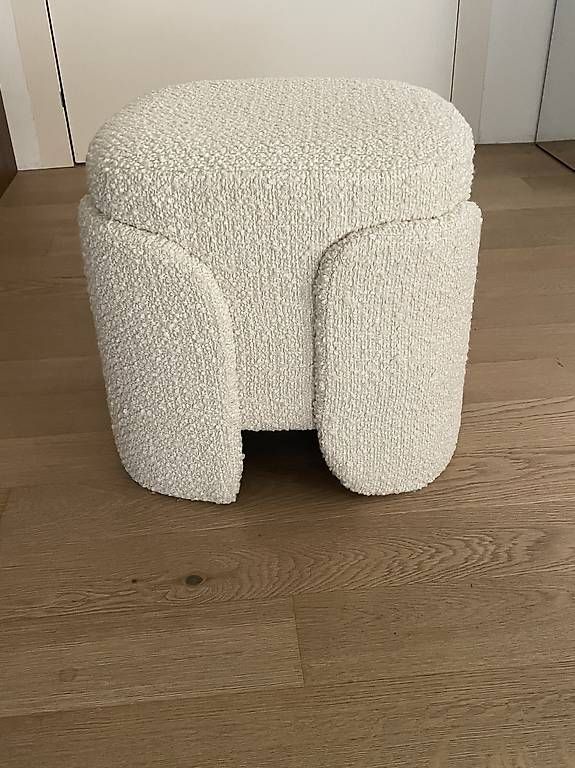Sgabelli: Hocker / Pouf – Usato da Fruthwilen venduto da flo_p2hn