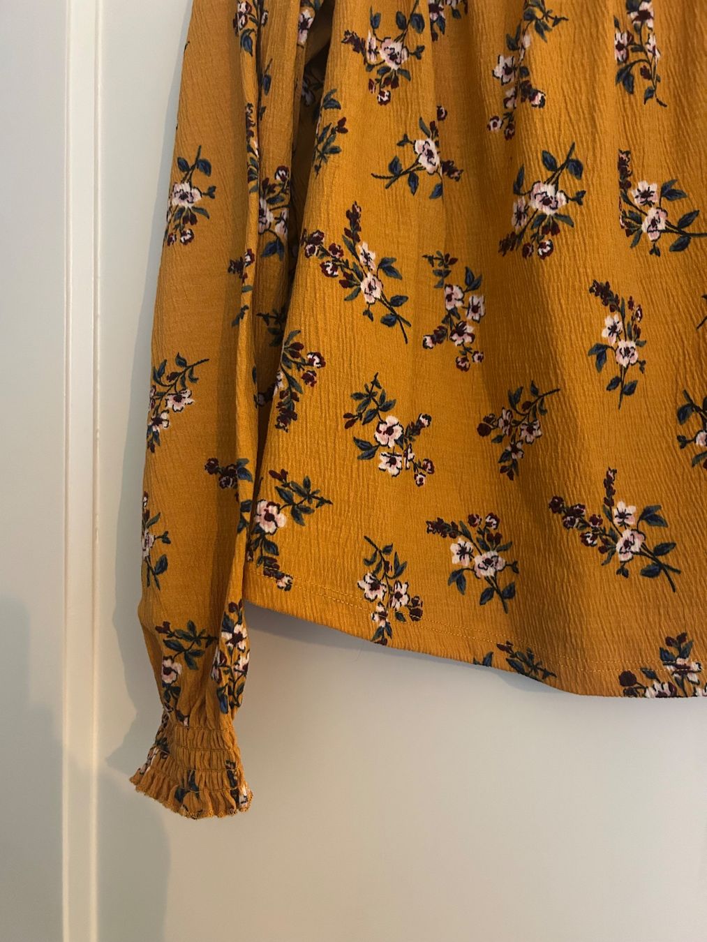 H&M Camicette: Herbstliches Offshoulder Oberteil mit Blumenmuster Gr. L – Usato da Zürich venduto da maggi96 1