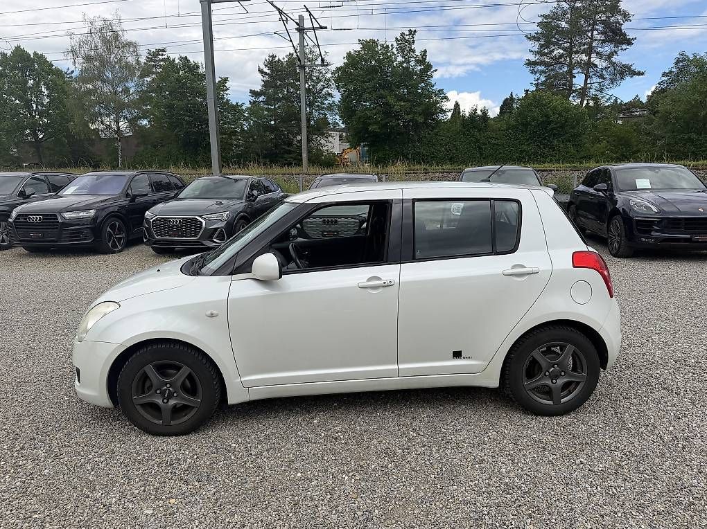 Autos:  Suzuki Swift 1.3 Navigation .Klima   – Gebraucht aus Winterthur von Sinoregi 4