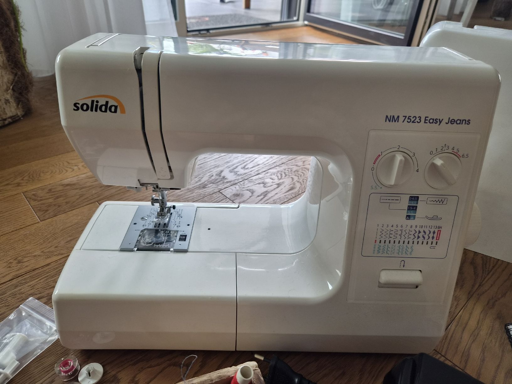 Machines à coudre: Nähmaschine Solida – D'occasion à Glattfelden par nic_kz6f 1