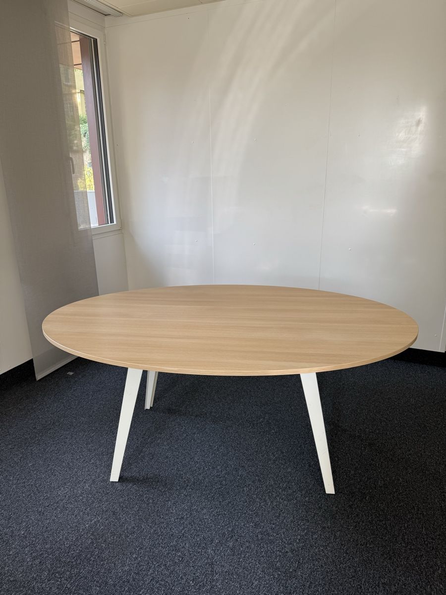 Tavoli: Ovaler Tisch Holzoptik, weiss, modern – Usato da Zürich venduto da Egsakt 1