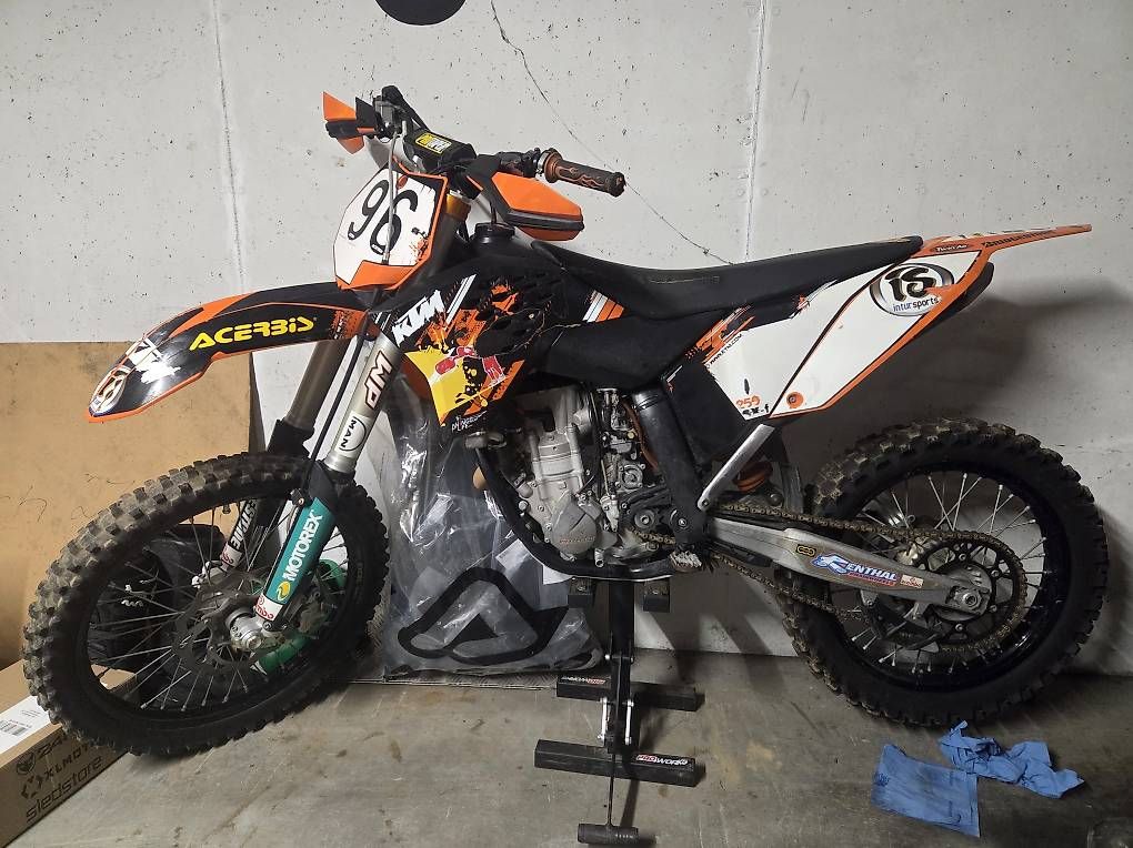 KTM Enduro: KTM 250 SX-F 2009 – Usato da Brunnen venduto da joel.w.