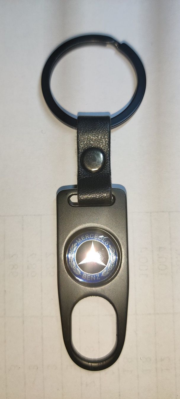 Mercedes-Benz Alle Autoersatzteile: Ventilkappen Schwarz mit Mercedes Logo – Neu und originalverpackt aus Wohlen AG von Rianxo 1