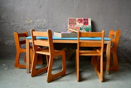 Ensemble table d'activité 4 chaises enfant mobilier vintage