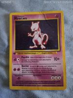 Pokemon Karte Mewtu 1. Edition Base Set stark gebraucht
