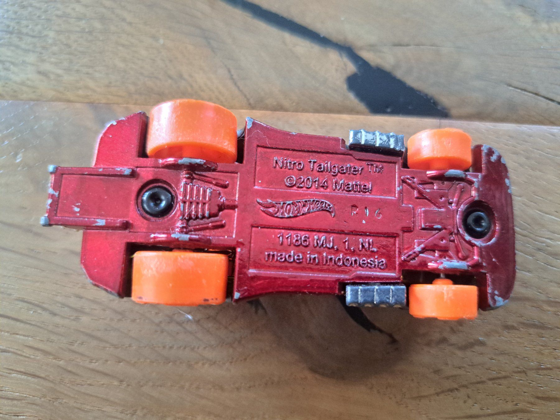 Hot Wheels Modellini d'auto: Hot Wheels Nitro Tailgater Trix, 2014 – Usato da Winterthur venduto da Kathy22 2