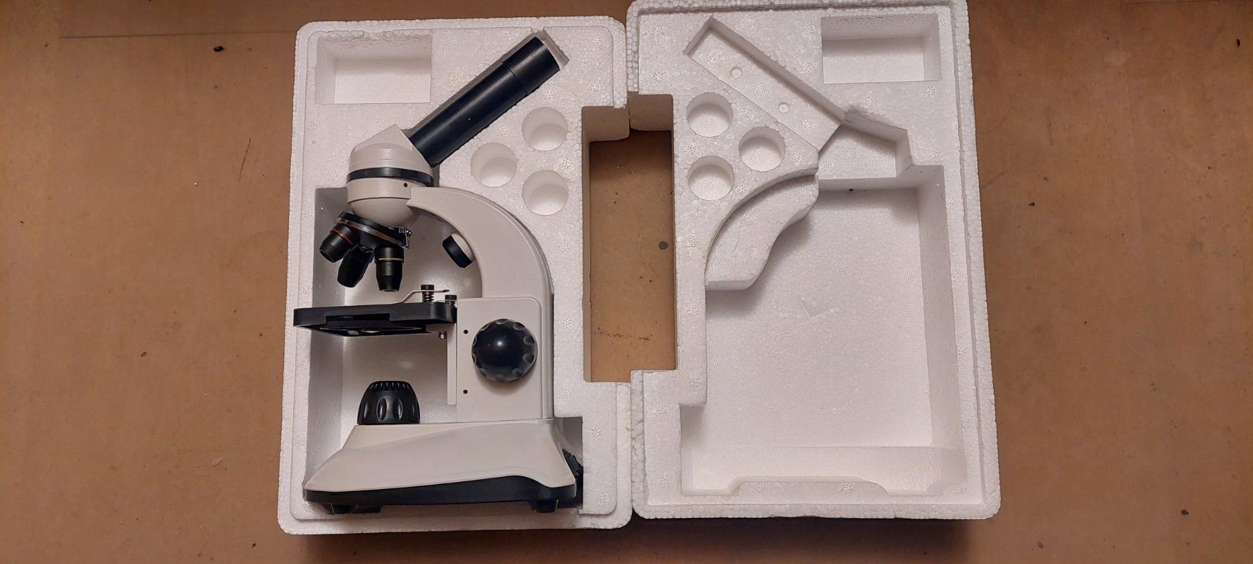 Microscopes: Microscope educatif – Neuf avec emballage d'origine à Chapelle-s-Moudon par gerryp 2