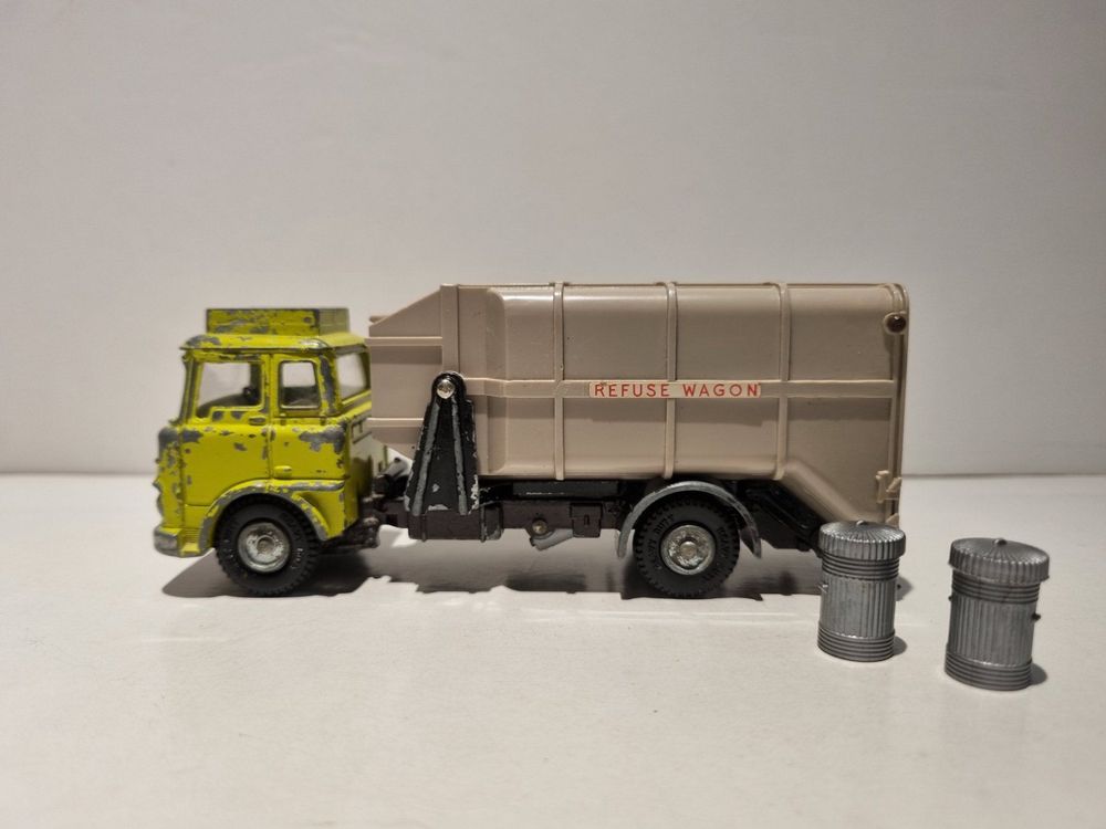 Dinky Toys BEDFORD TK REFUSE WAGON Benne à Ordures Réf 978