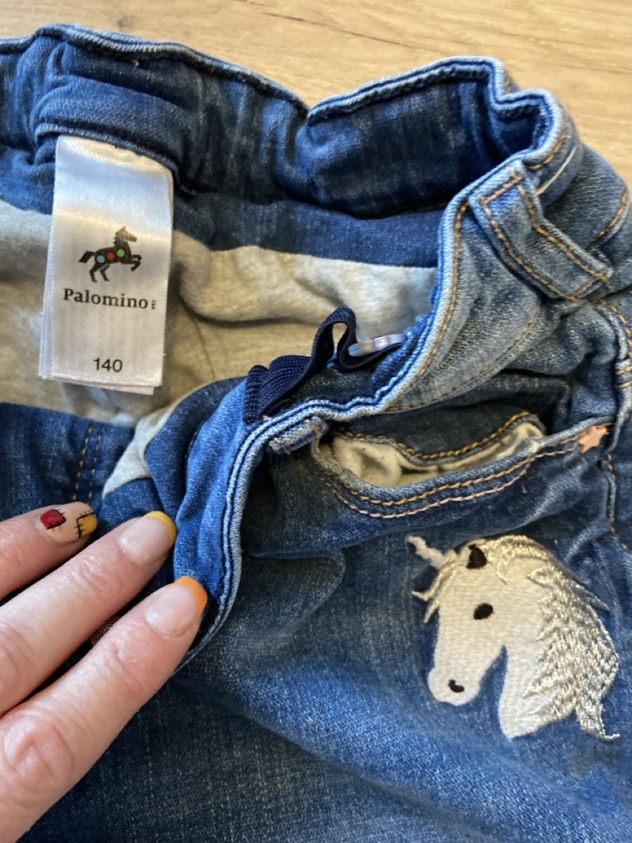 C&A Pantaloni: Jeans doublé C&A - fille 140 – Usato da Sornard (Nendaz) venduto da delezedoris 1