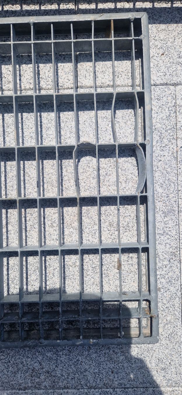 Griglie e Inferriate: Gitterrost für Lichtschacht – Usato da Murg venduto da mar_t7qy 2
