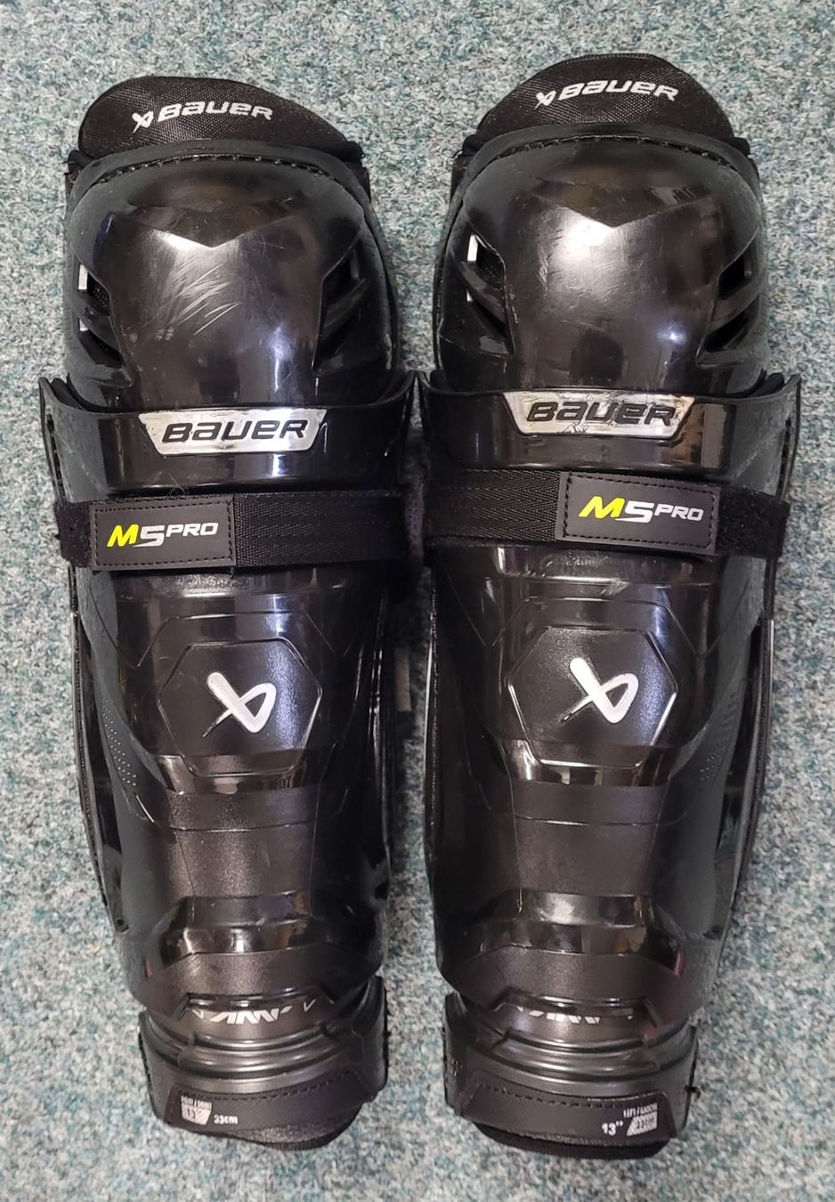 Bauer Schutz & Schoner: Schienbeinschoner Eishockey, Gr. 13" – Gebraucht aus Frasnacht von Snowbird1