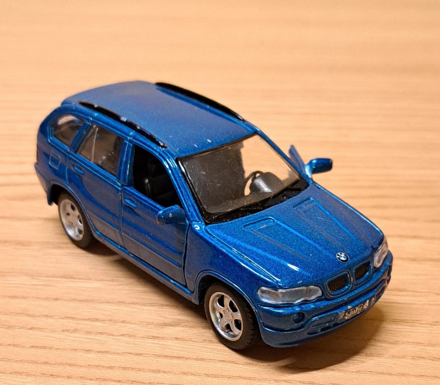 BMW Modellini d'auto: BMW X5 Modell / Maisto – Usato da Dietlikon venduto da kosta.katoglou 2