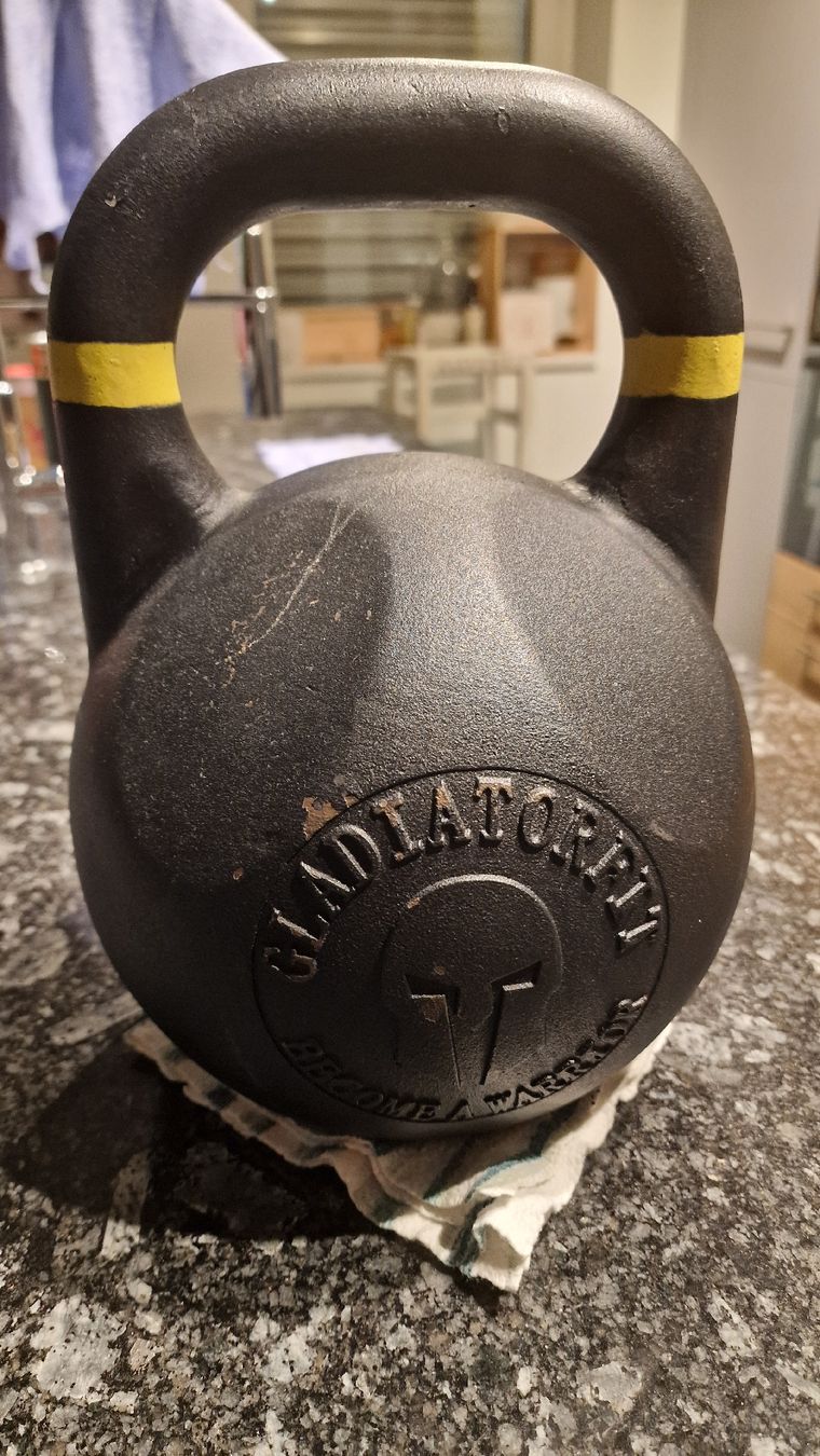 Manubri & Pesi: Kettlebell Gladiator 16kg – Usato da Zürich venduto da Ricky128 5