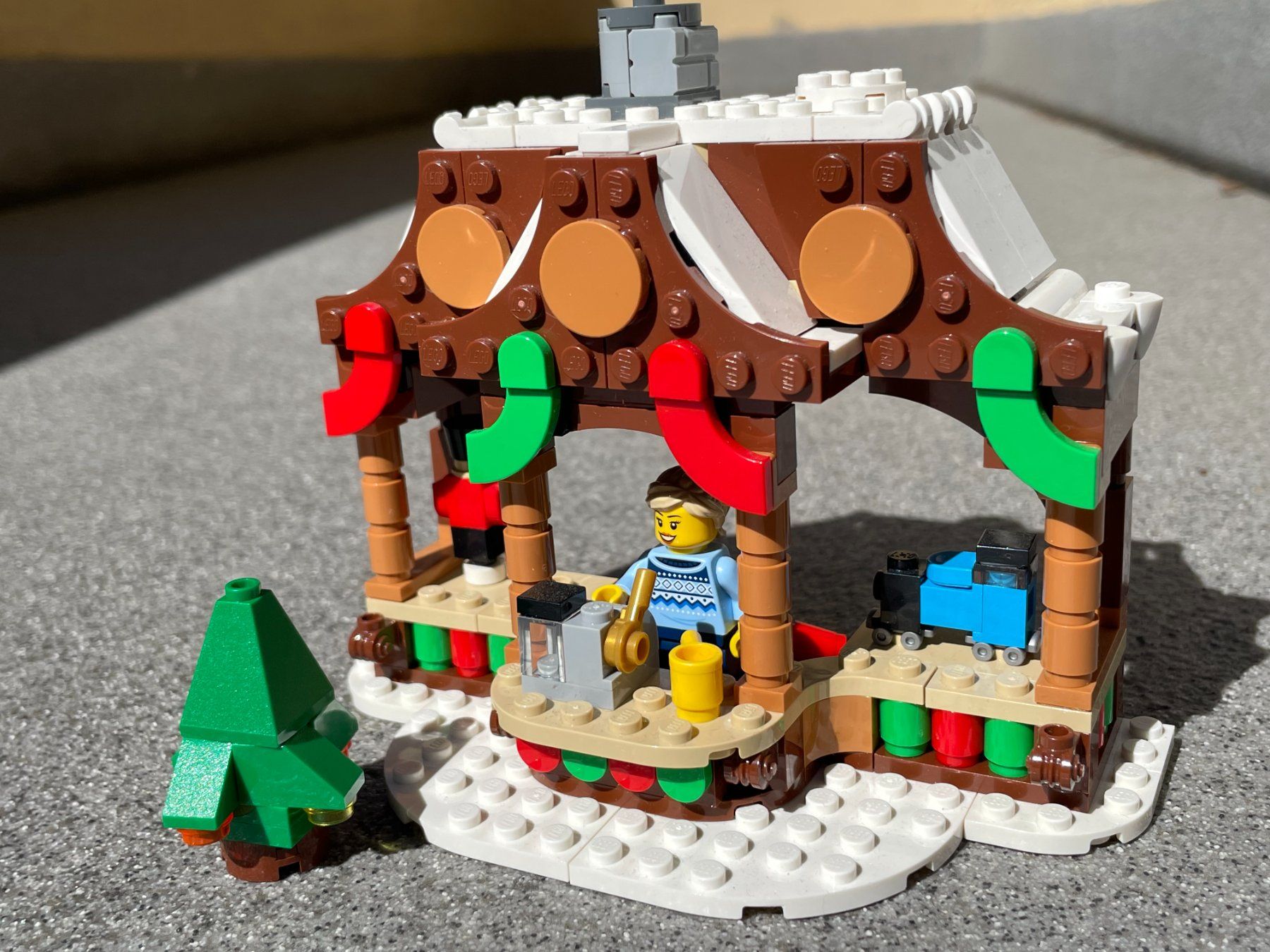 Lego Kit di costruzioni: LEGO Creator # 40602 Weihnachtsmarkt – Usato da LAUSANNE venduto da Ch0937