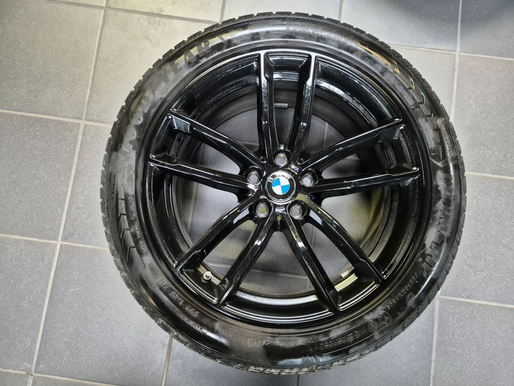 BMW Pneumatici & Ruote complete: Winterräder 18" BMW 545e – Usato da Winterthur venduto da WEWi-Ersatzteile 1