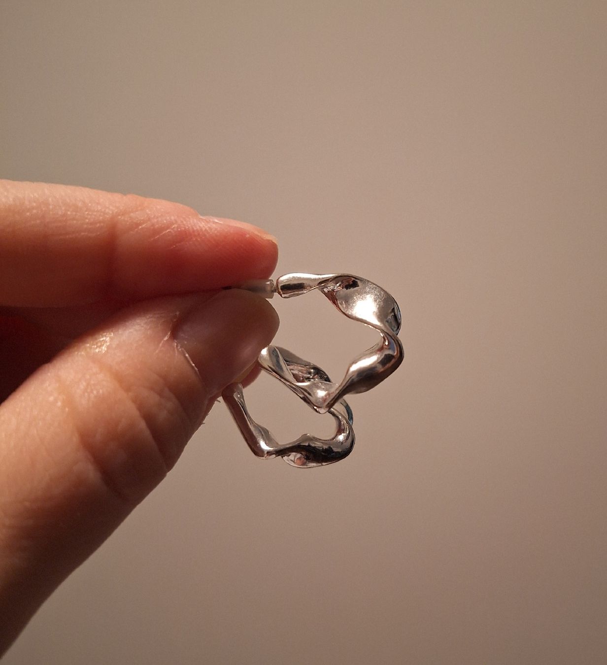 Orecchini pendenti & Orecchini a lobo: earring silver colour – Usato da Münchwilen AG venduto da sil_dp2y 1