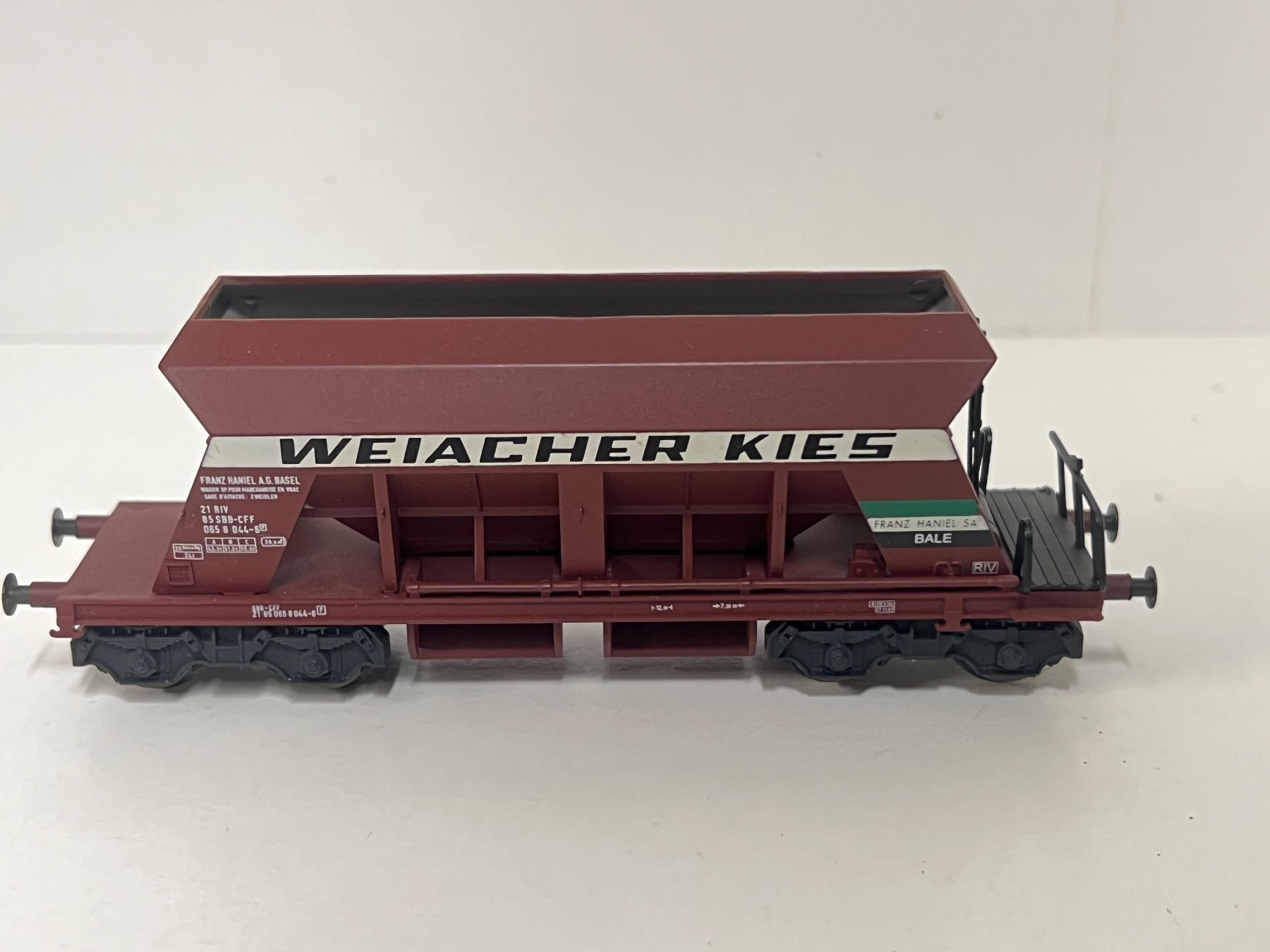 Liliput Modellini di ferrovie: Liliput WEIACHER KIES  SBB H0 AC – Usato da Neuenhof venduto da ludovicco
