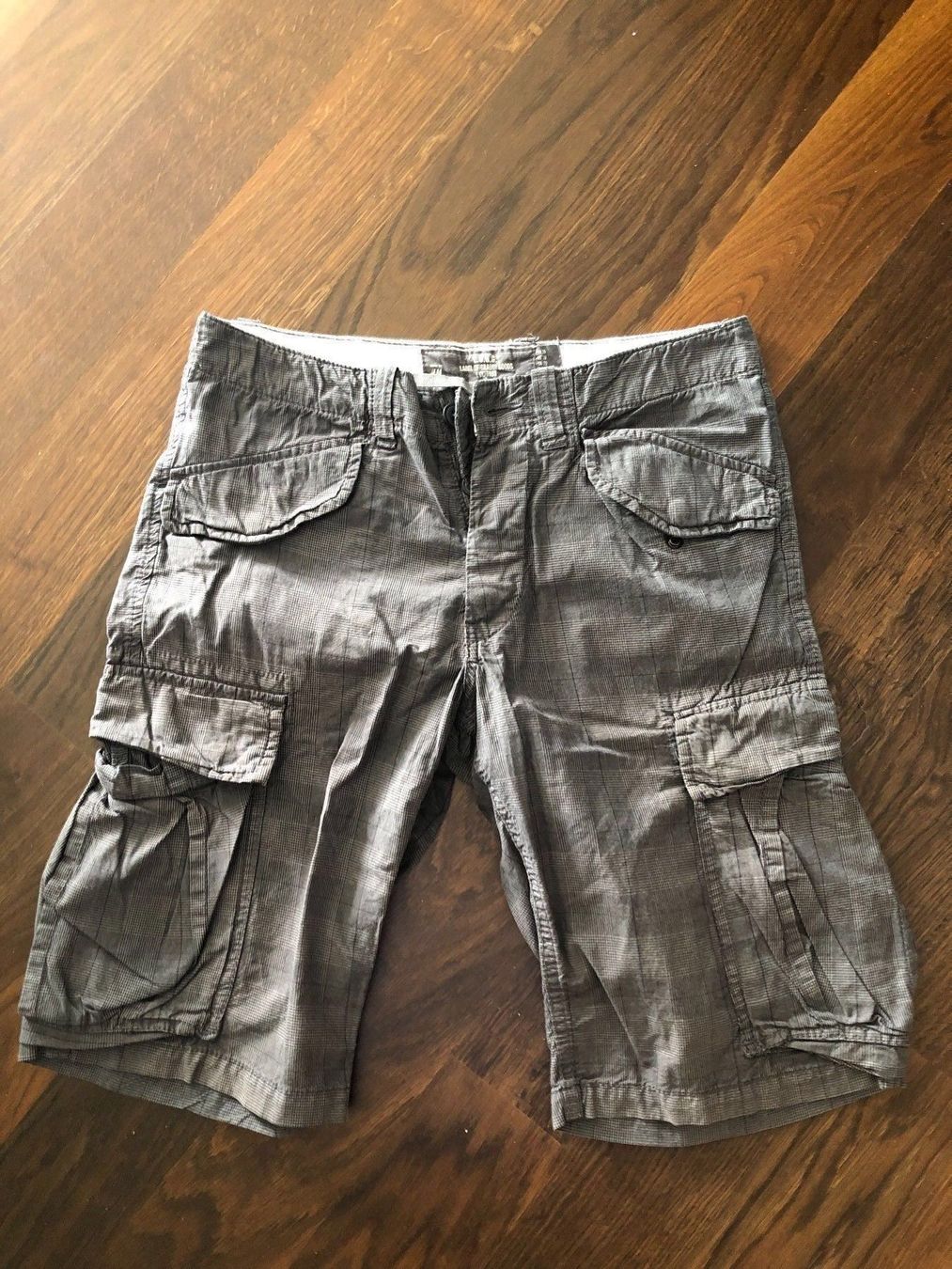 H&M Pantaloni: Shorts 29 H&M – Usato da Zürich venduto da Nick345