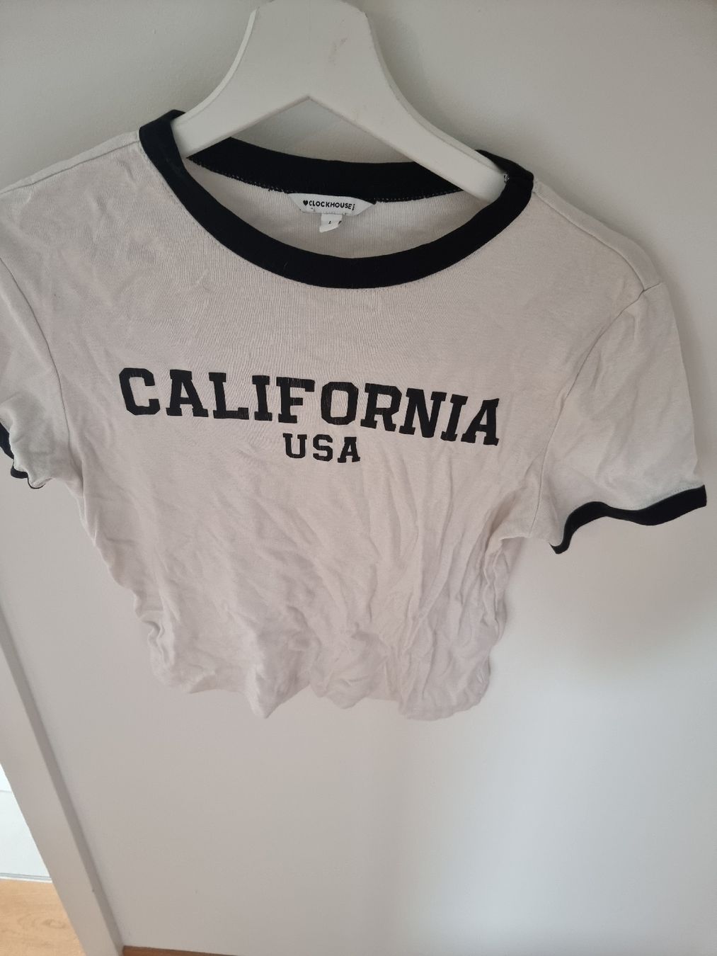 C&A T-Shirts: Clockhouse California T-Shirt – Gebraucht aus Altstätten SG von melii._.98