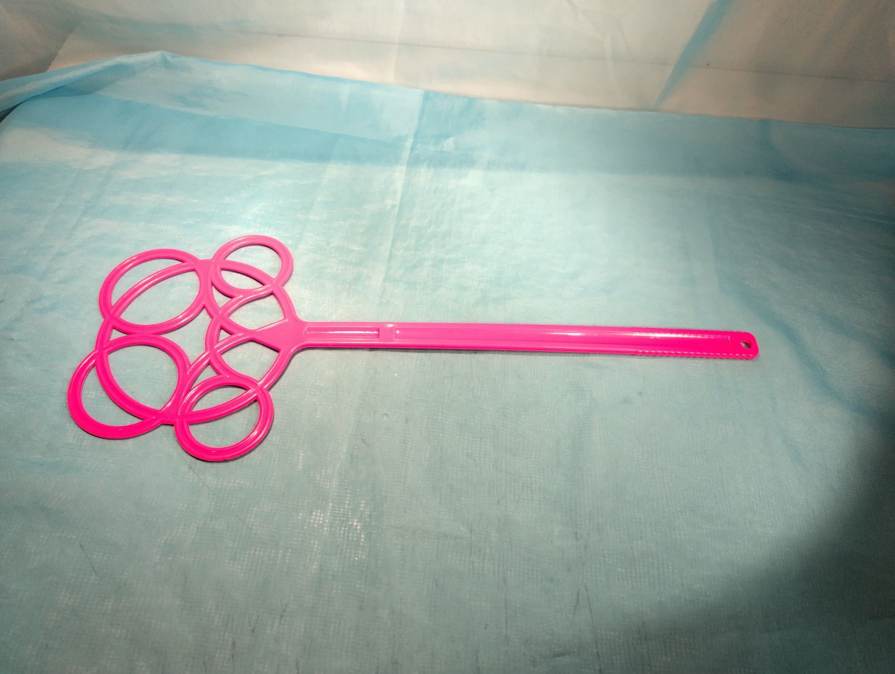 Tous les outils: Teppichklopfer, pink, Kunststoff, 52cm – Neuf (Voir description) à Bellach par JingleCherry