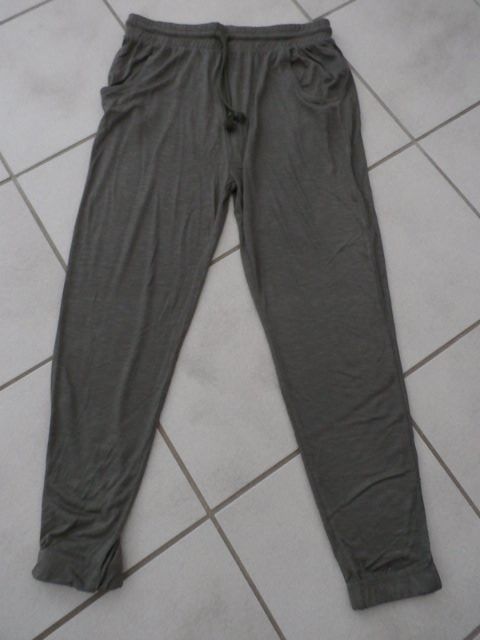 Pantaloni: leichte Sommerhose in Grösse 40 – Nuovo (secondo la descrizione) da Würenlingen venduto da Delfinli1