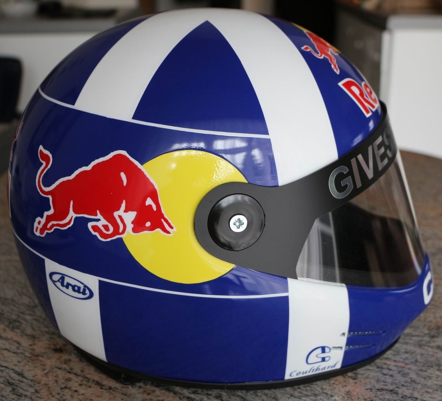 Caschi & visiere: David Coulthard Red Bull Helm – Nuovo (secondo la descrizione) da Mörschwil venduto da Ferrari-V8 7