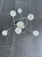 Deckenlampe mit sechs Kugeln