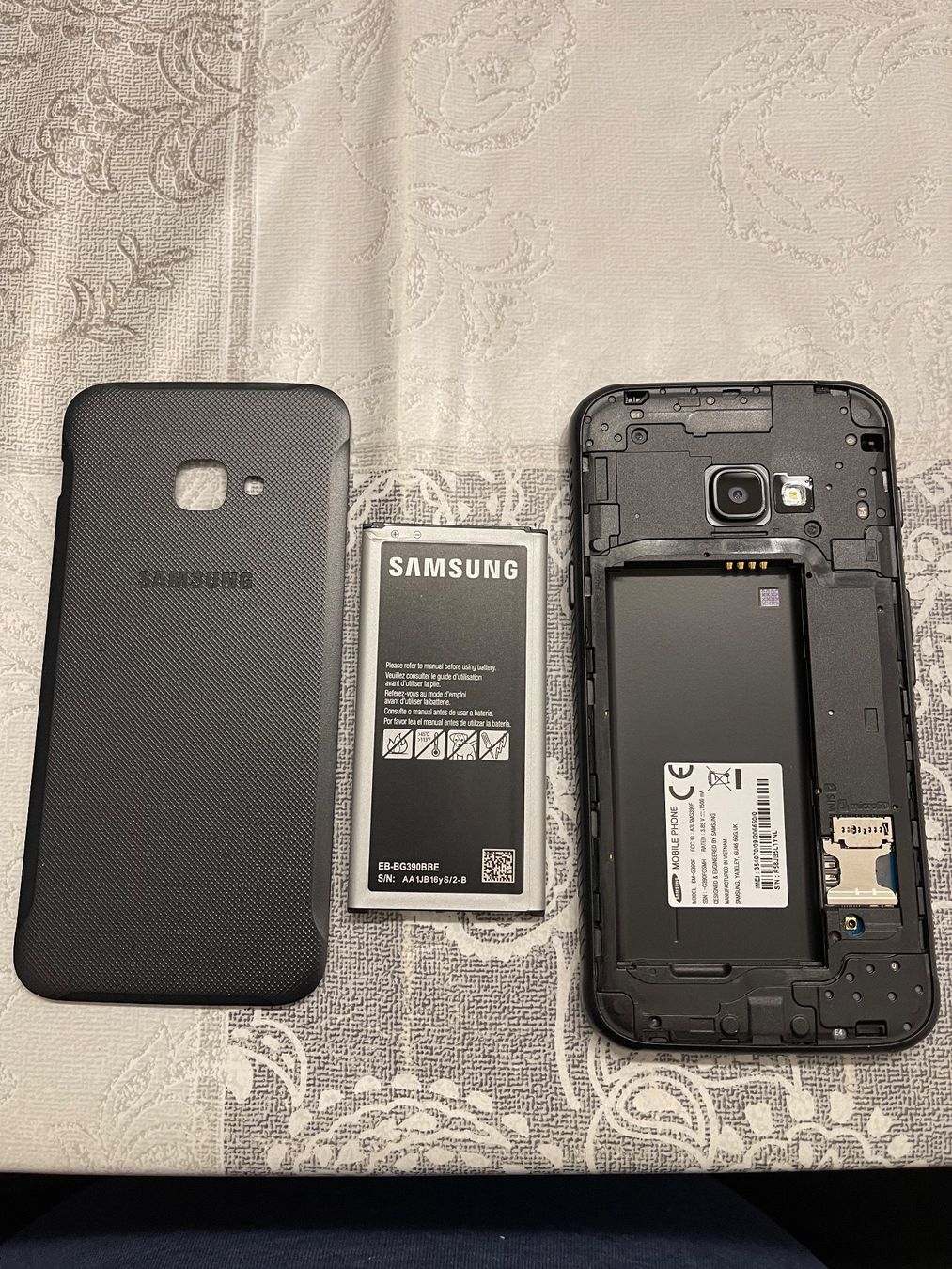 Samsung Handys / Smartphones: Samsung xCover 4 Screen 5’’ 32GB – Gebraucht aus Bussigny von