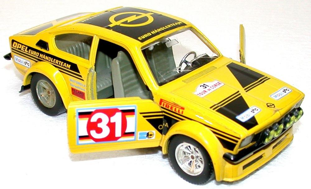 Bburago 1:24 - Voiture miniature (1) - Opel Kadett GT/E rally